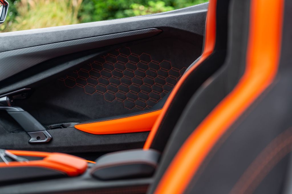 Lamborghini Revuelto 2025