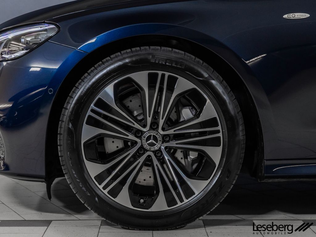 Mercedes-Benz E 300 2025