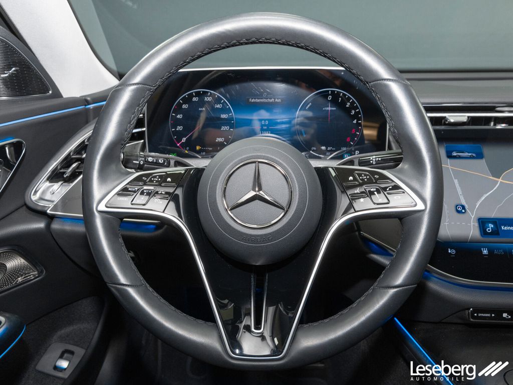 Mercedes-Benz E 300 2025