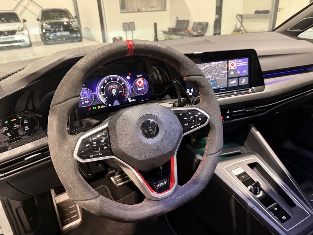 Volkswagen Golf 2021