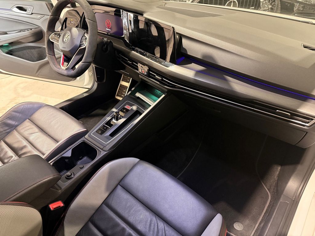 Volkswagen Golf 2021