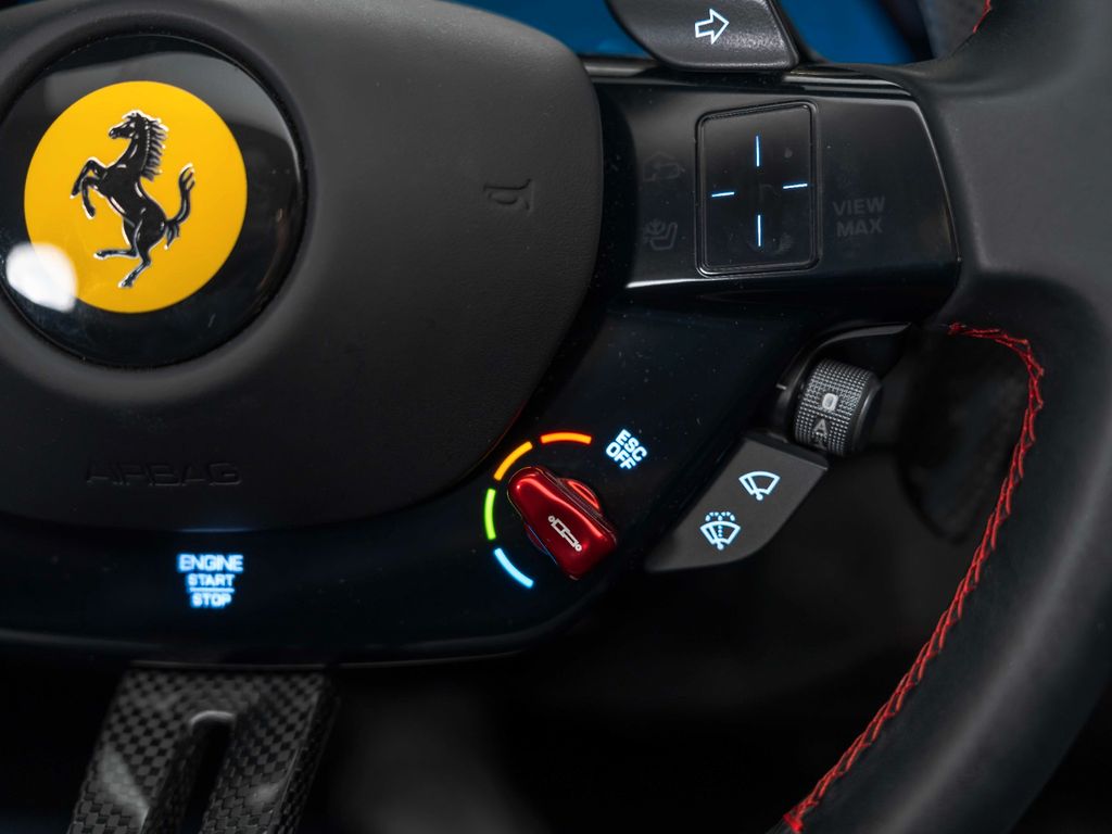 Ferrari 296 GTS 2024