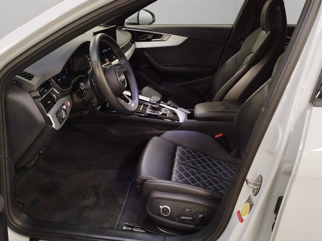 Audi A4 2022
