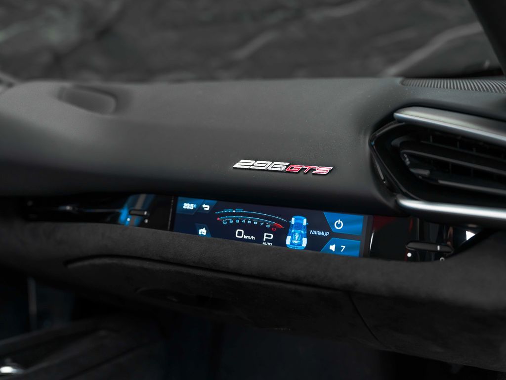 Ferrari 296 GTS 2024