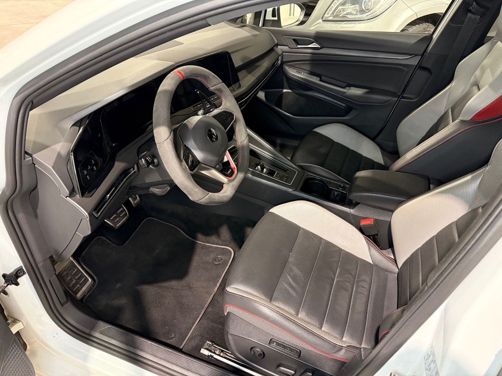 Volkswagen Golf 2021