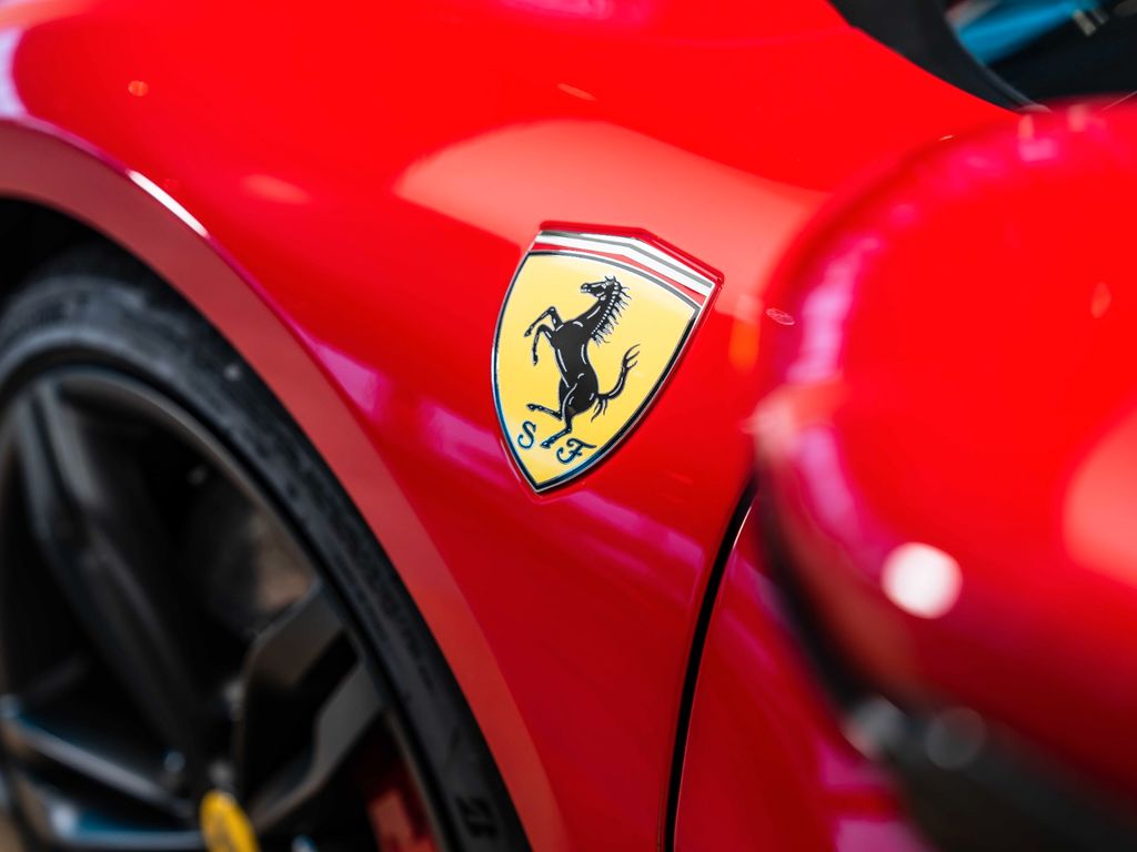 Ferrari 296 GTS 2024