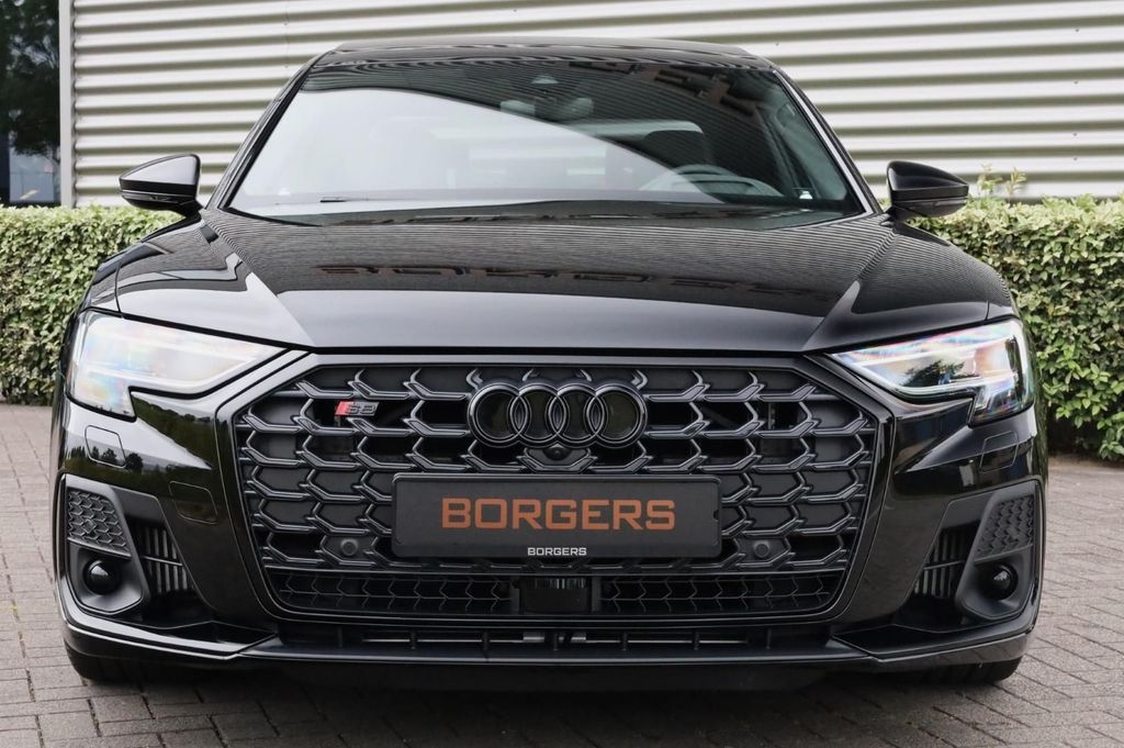 Audi S8 2024