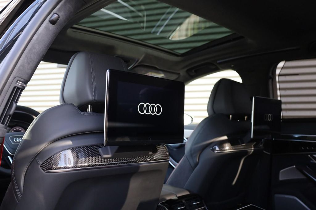 Audi S8 2024