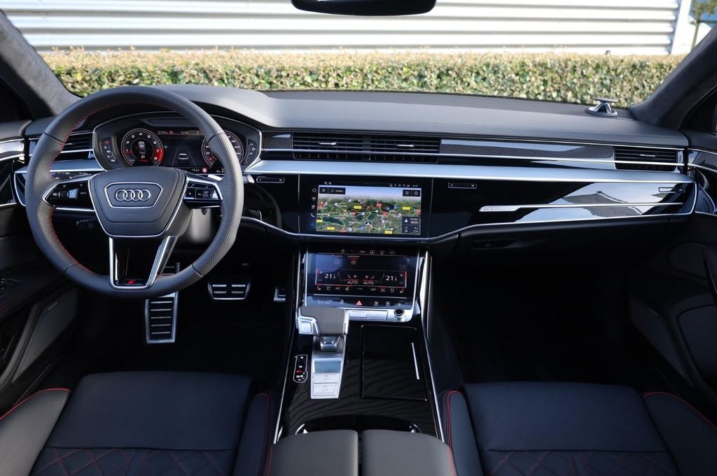 Audi S8 2024