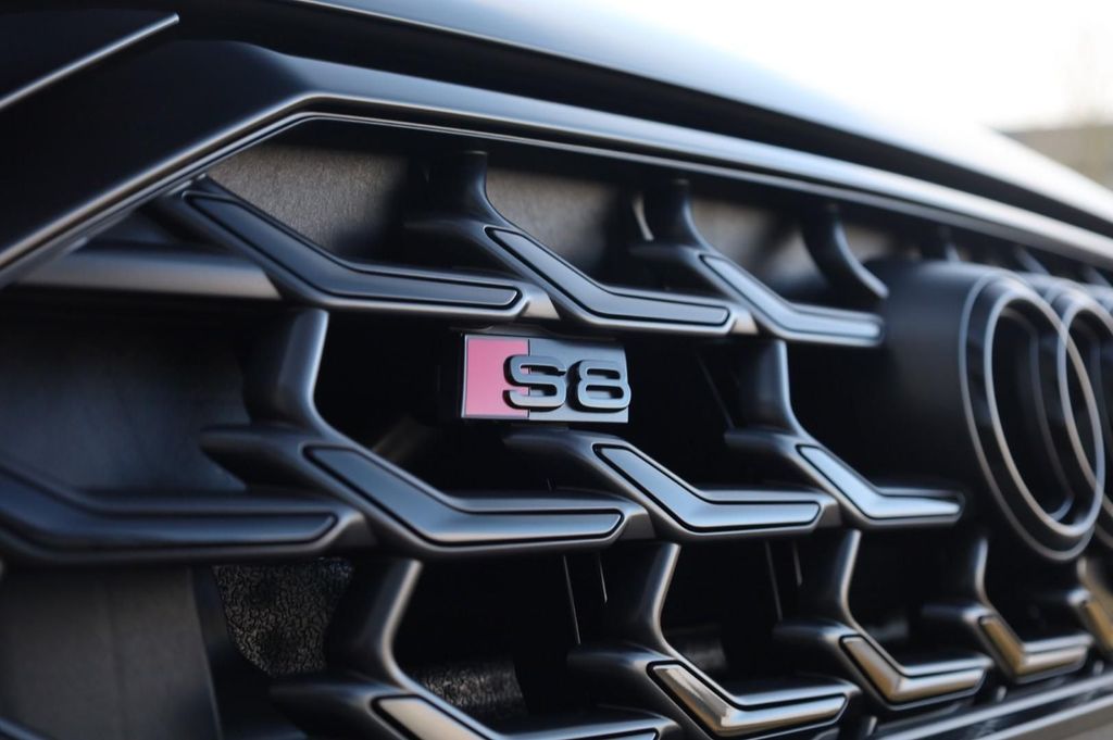 Audi S8 2024