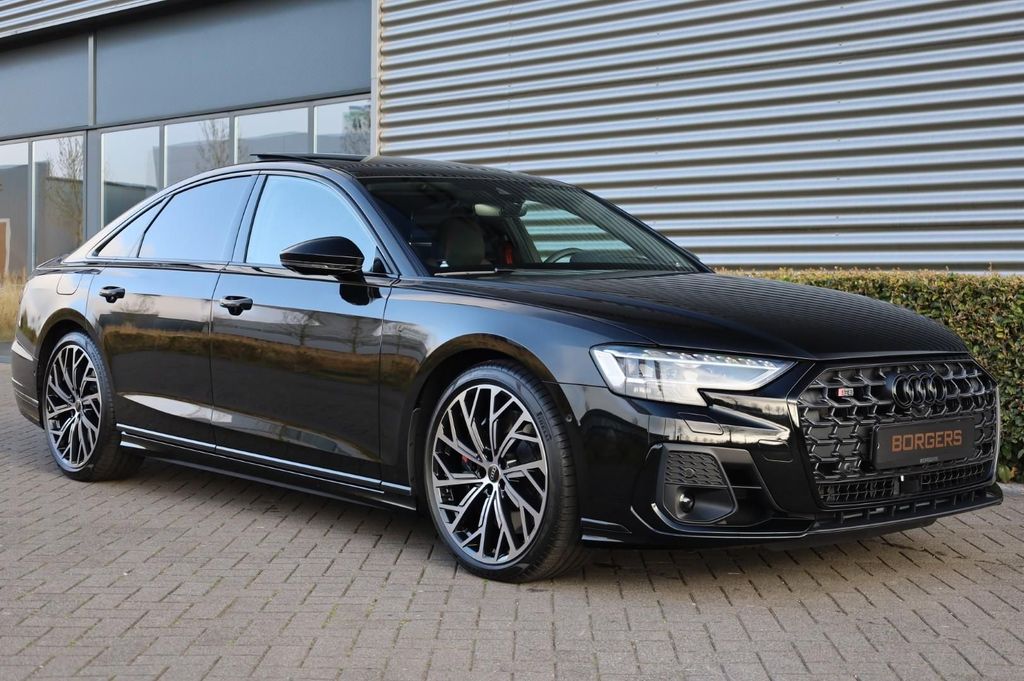 Audi S8 2024