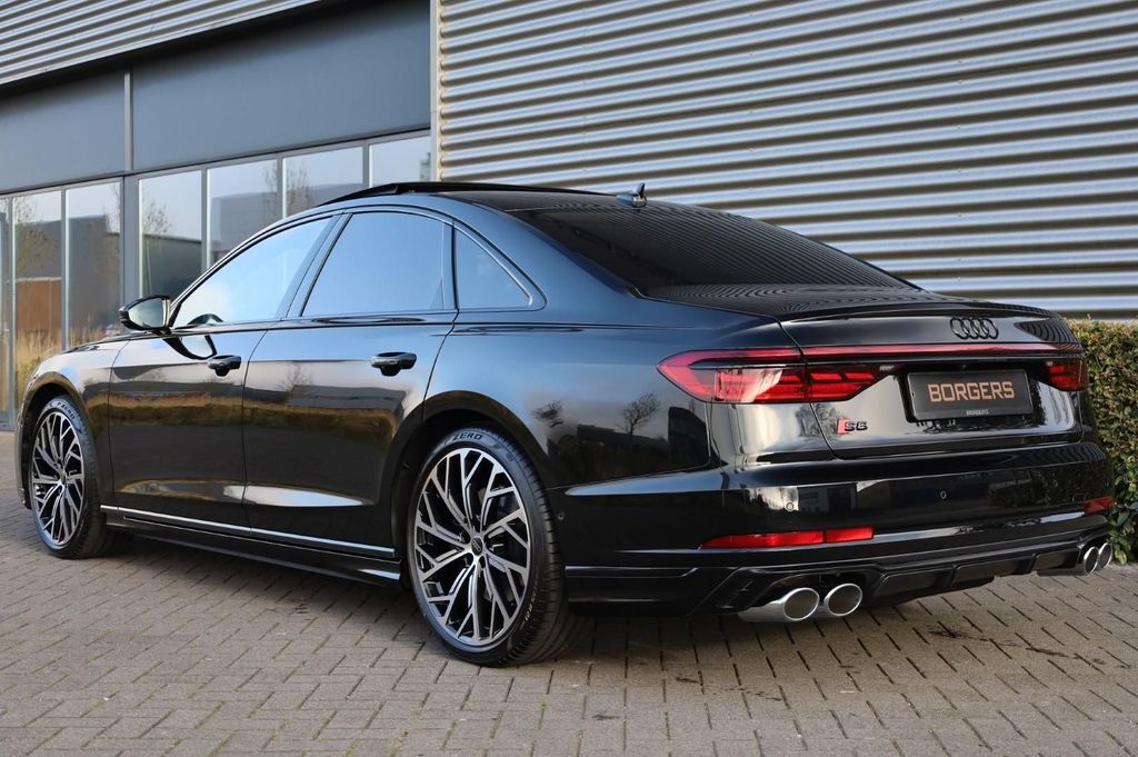 Audi S8 2024
