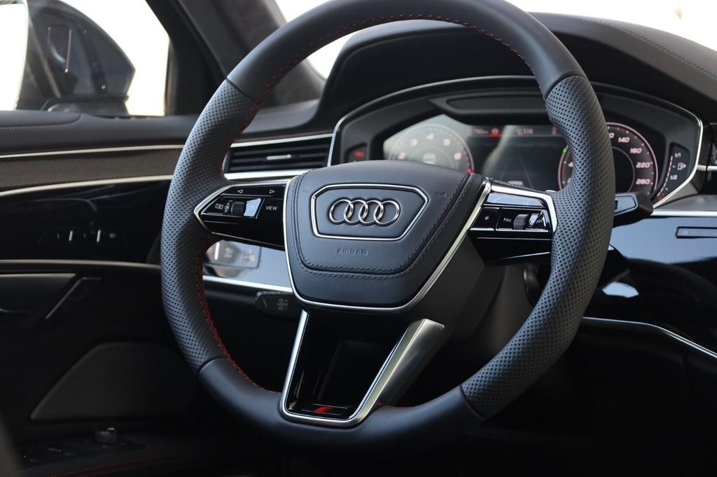 Audi S8 2024