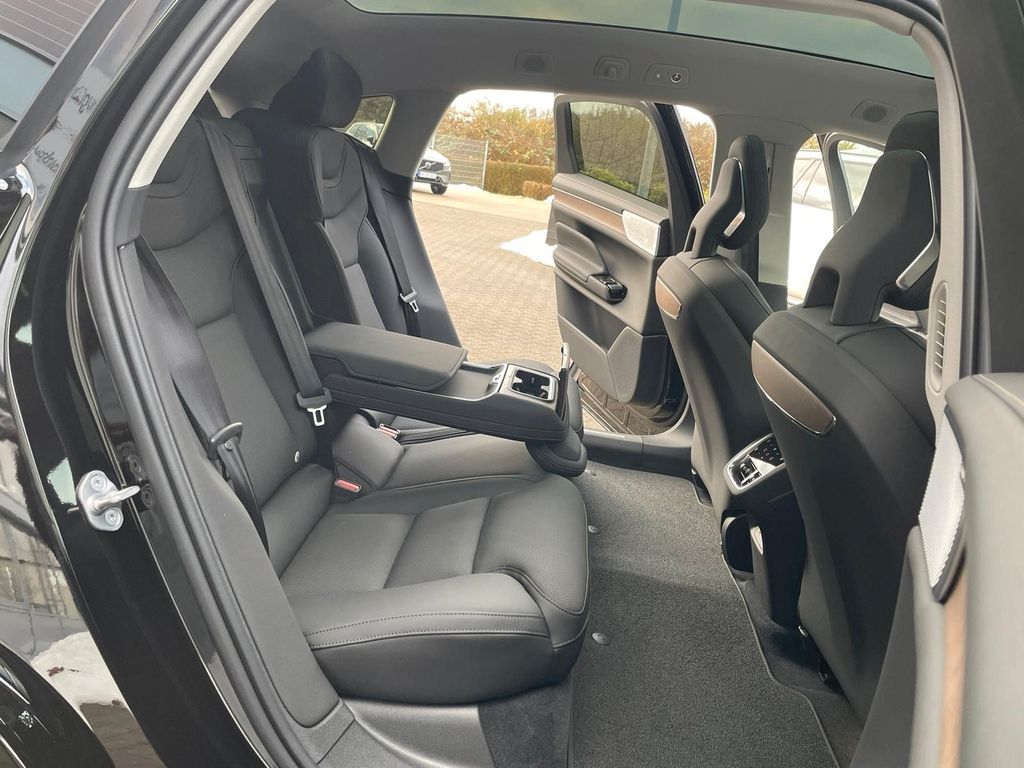 Volvo ES90