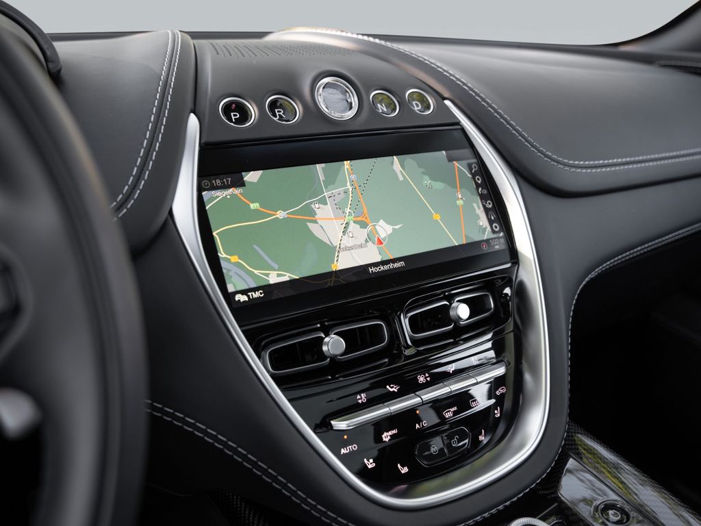 Aston Martin DBX 2023