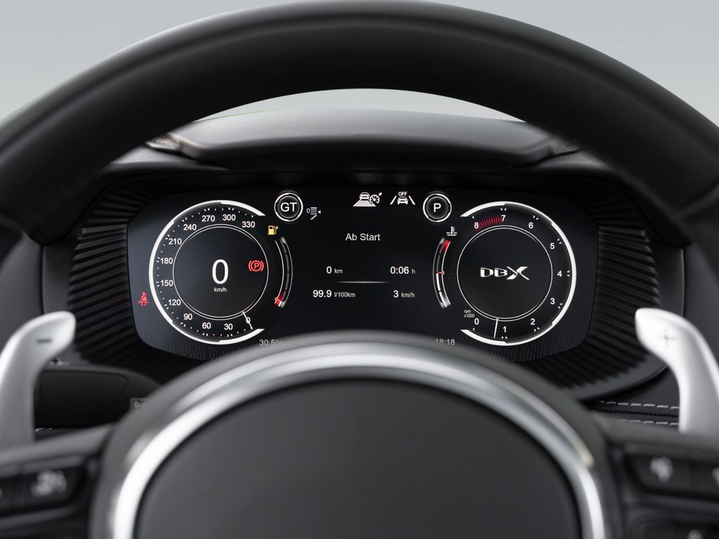 Aston Martin DBX 2023