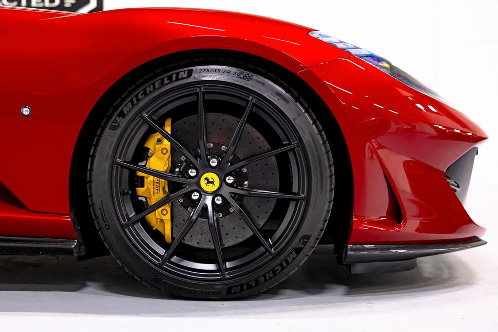 Ferrari 812 2021