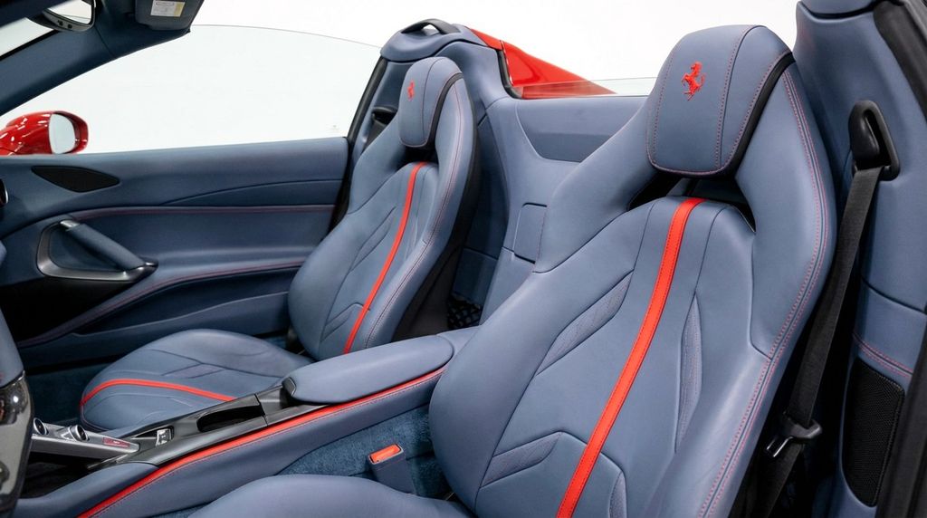 Ferrari 812 2021