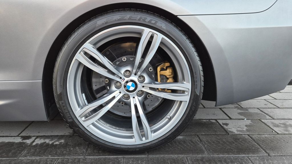 BMW M6 2013