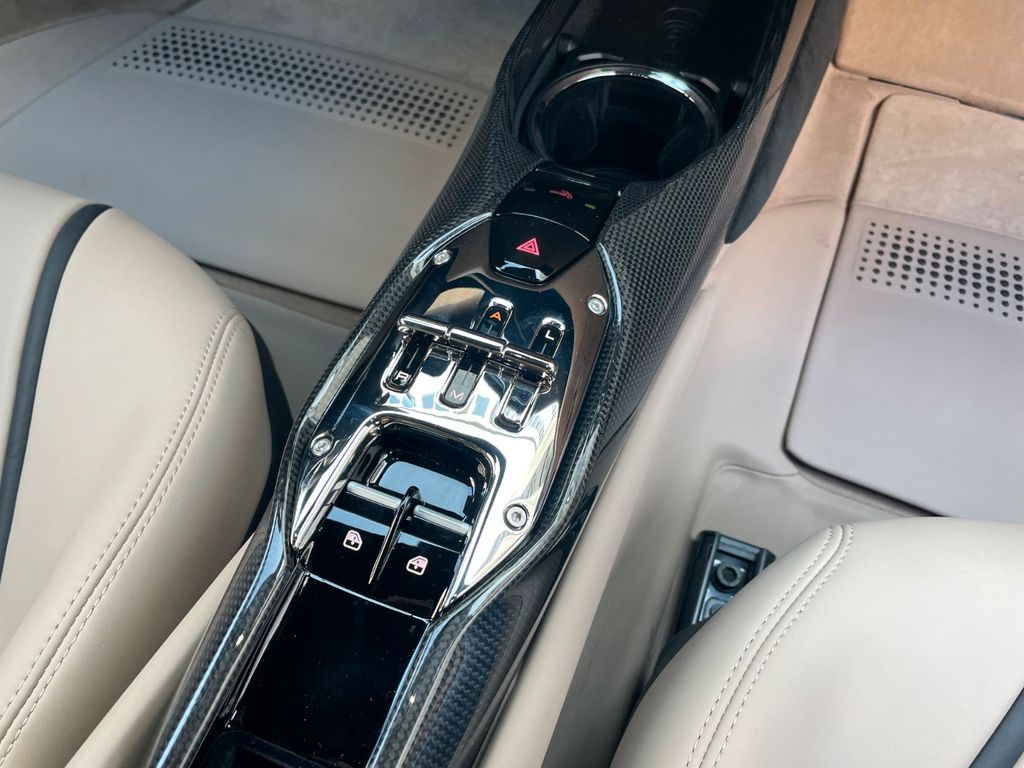 Ferrari 296 GTB 2024