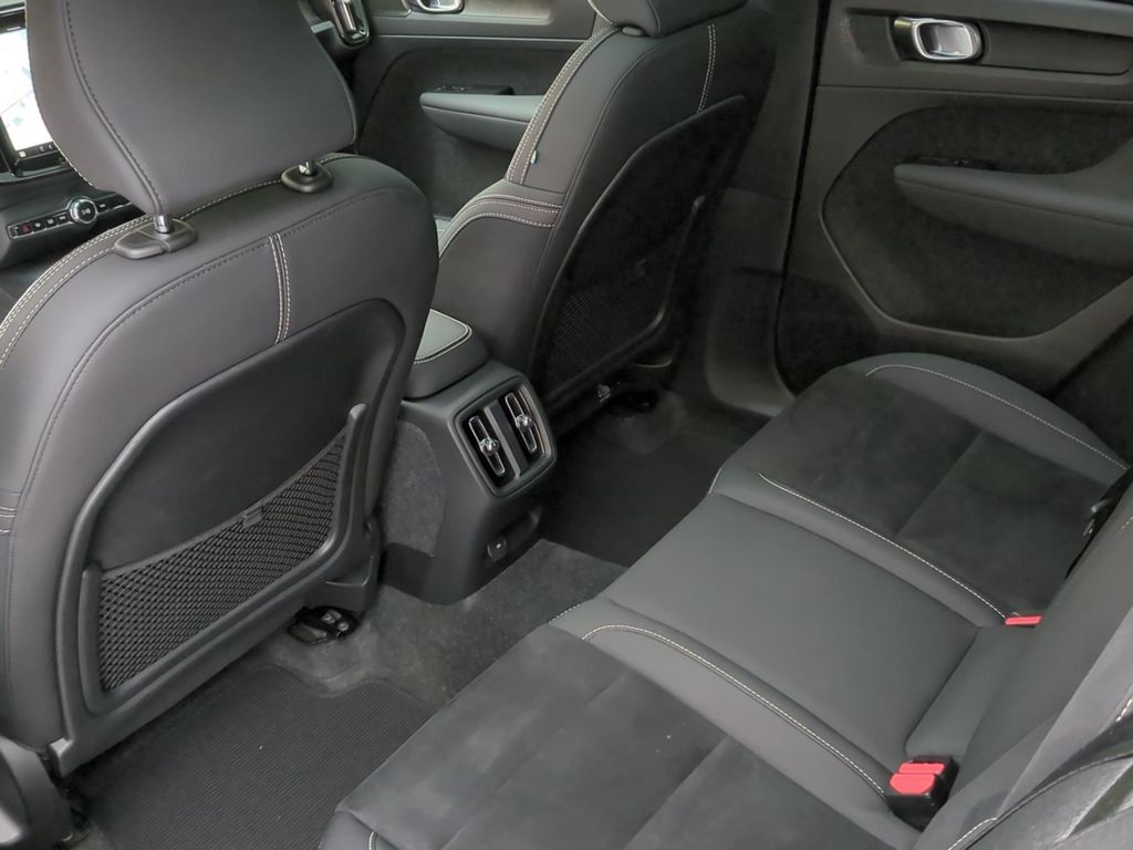 Volvo XC40 2023