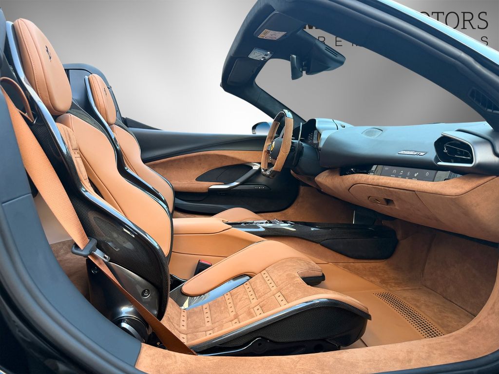 Ferrari 296 GTS 2025