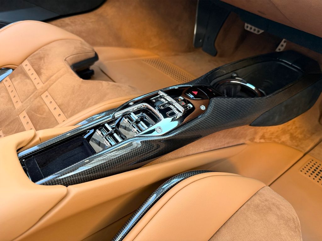 Ferrari 296 GTS 2025