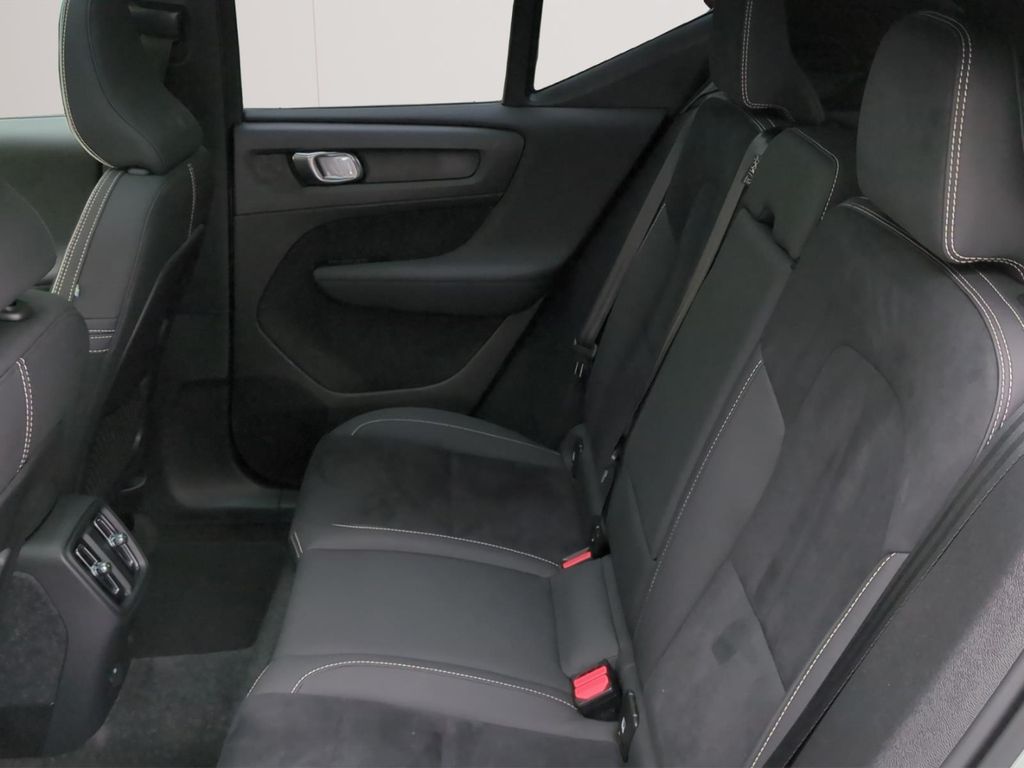 Volvo XC40 2023