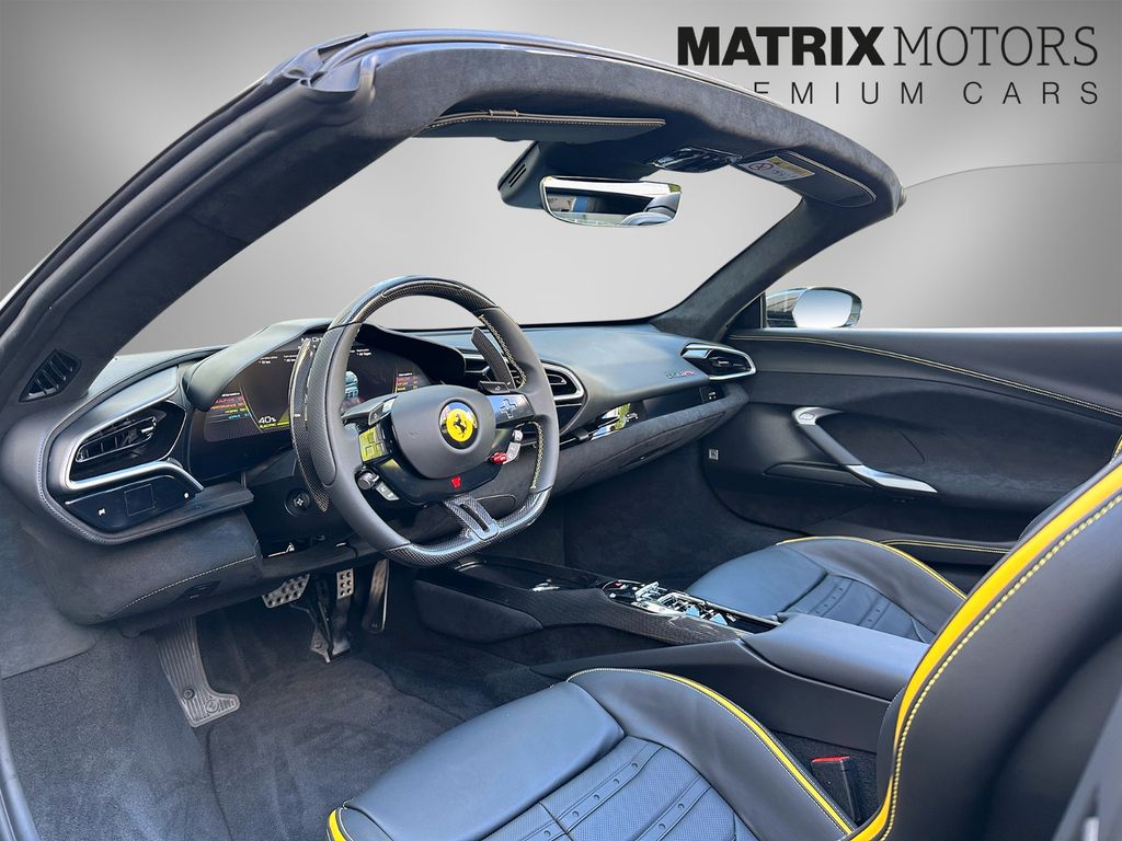 Ferrari 296 GTS 2025