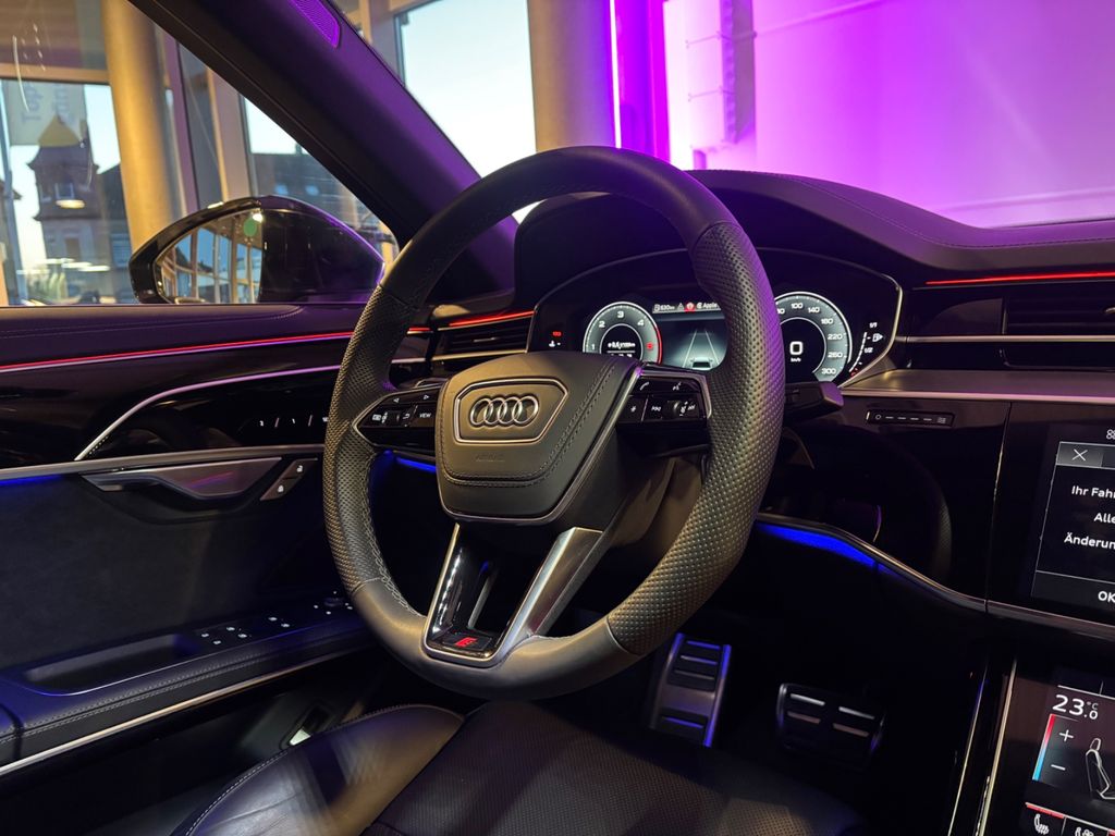 Audi A8 2024