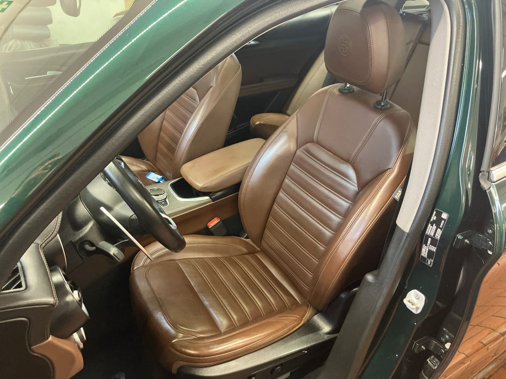 Alfa Romeo Stelvio 2021