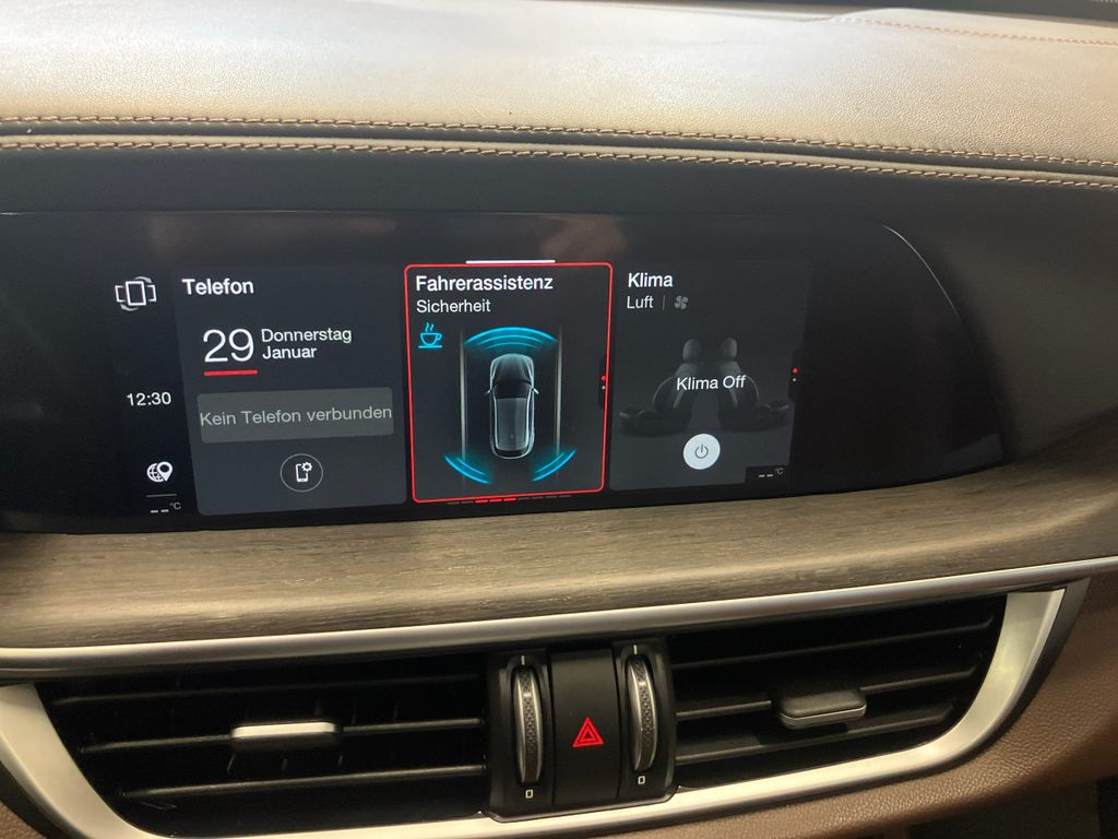 Alfa Romeo Stelvio 2021