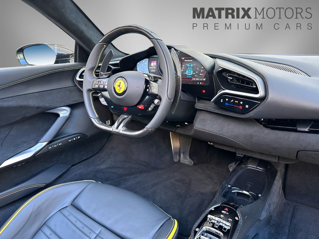 Ferrari 296 GTS 2025