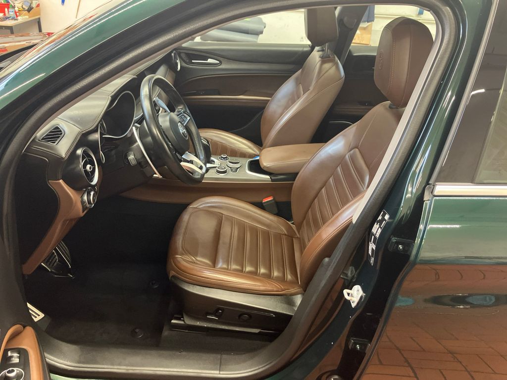 Alfa Romeo Stelvio 2021