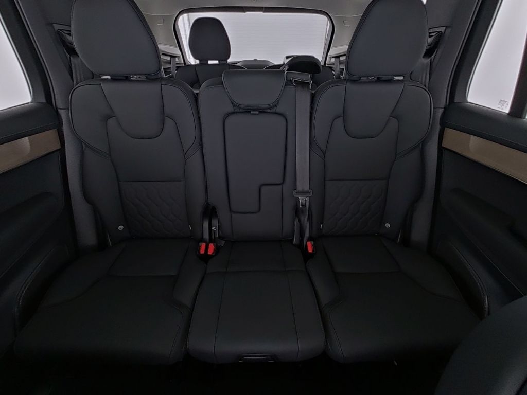 Volvo XC90 2025