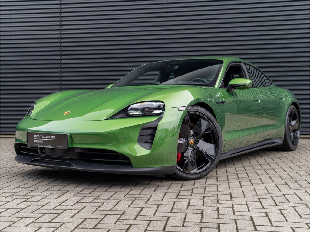 Porsche Taycan 2022