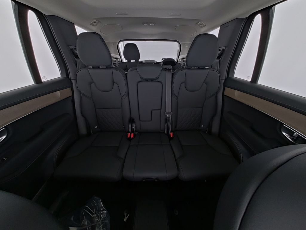 Volvo XC90 2025
