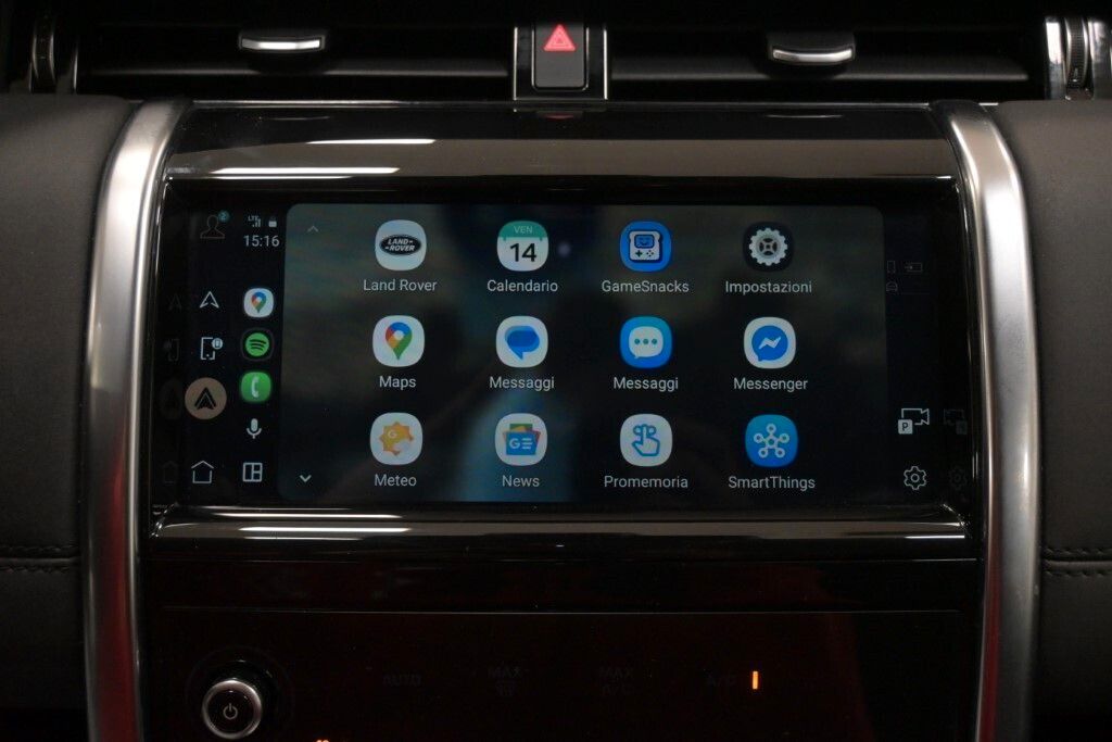 Land Rover Discovery Sport 2021