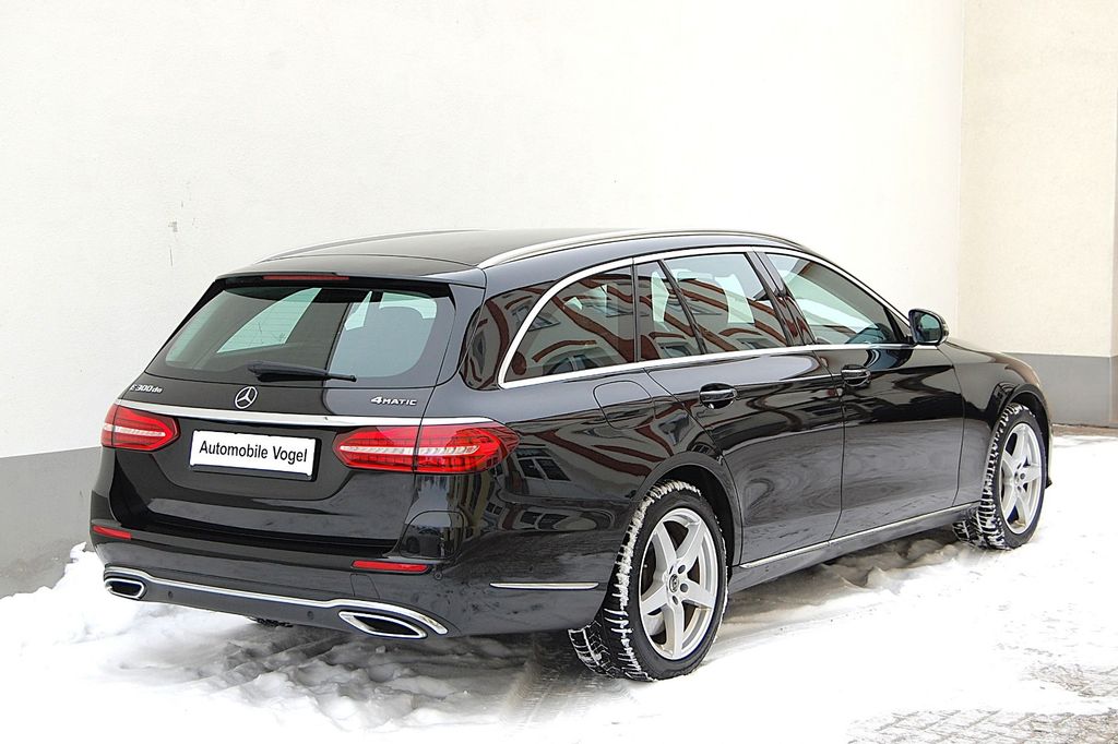 Mercedes-Benz E 300 2022