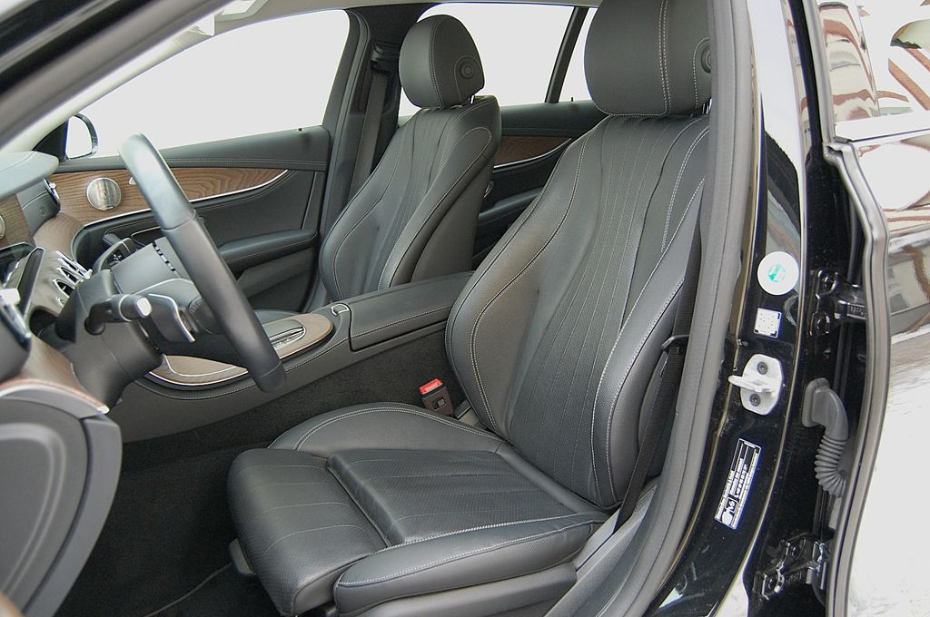 Mercedes-Benz E 300 2022