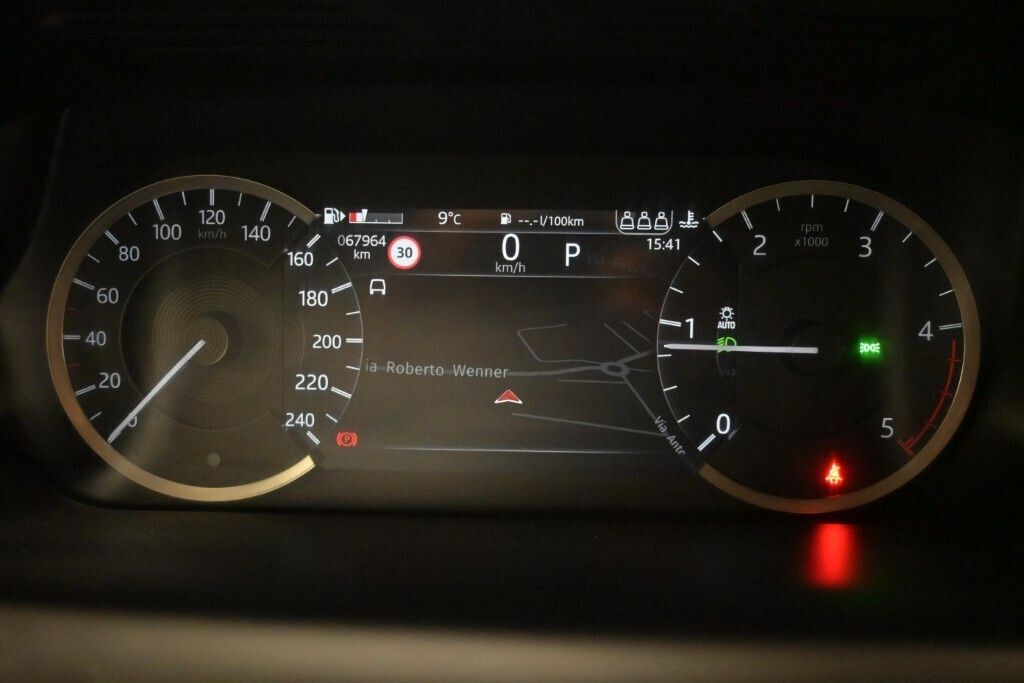 Land Rover Discovery Sport 2021