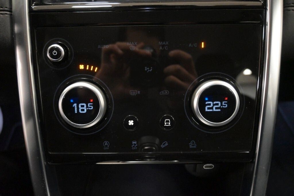 Land Rover Discovery Sport 2021