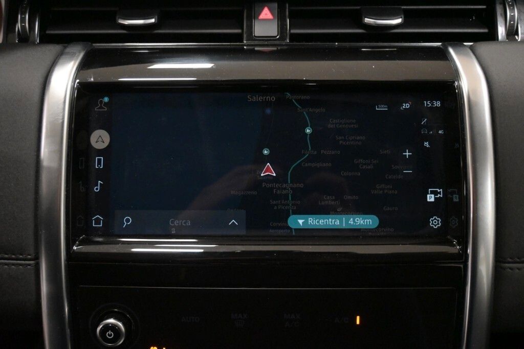 Land Rover Discovery Sport 2021