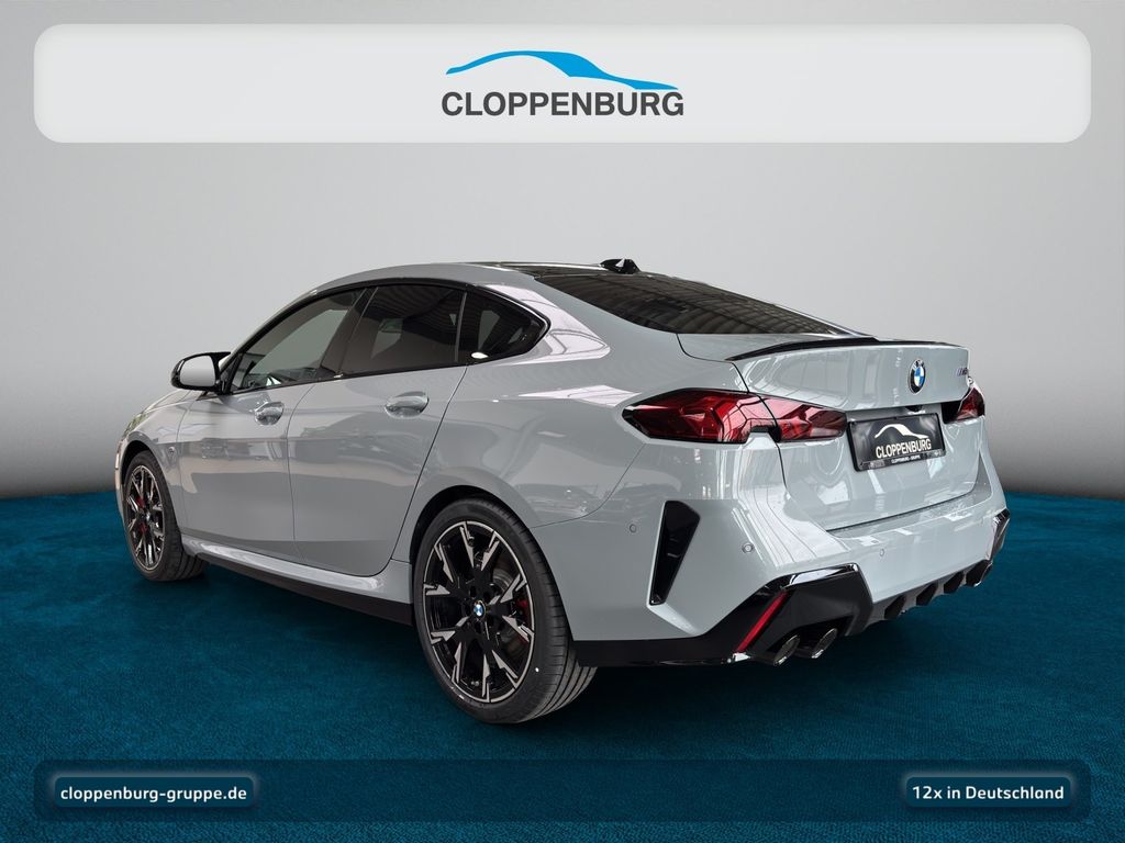 BMW M235