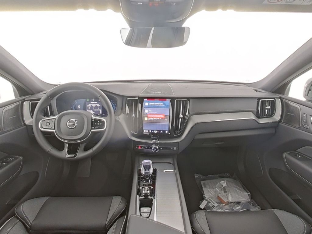 Volvo XC60 2025