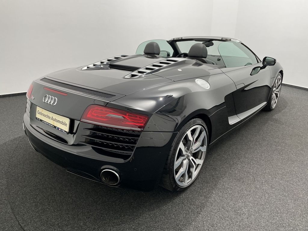 Audi R8 2013