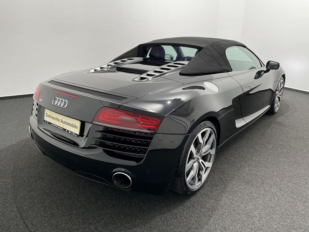 Audi R8 2013