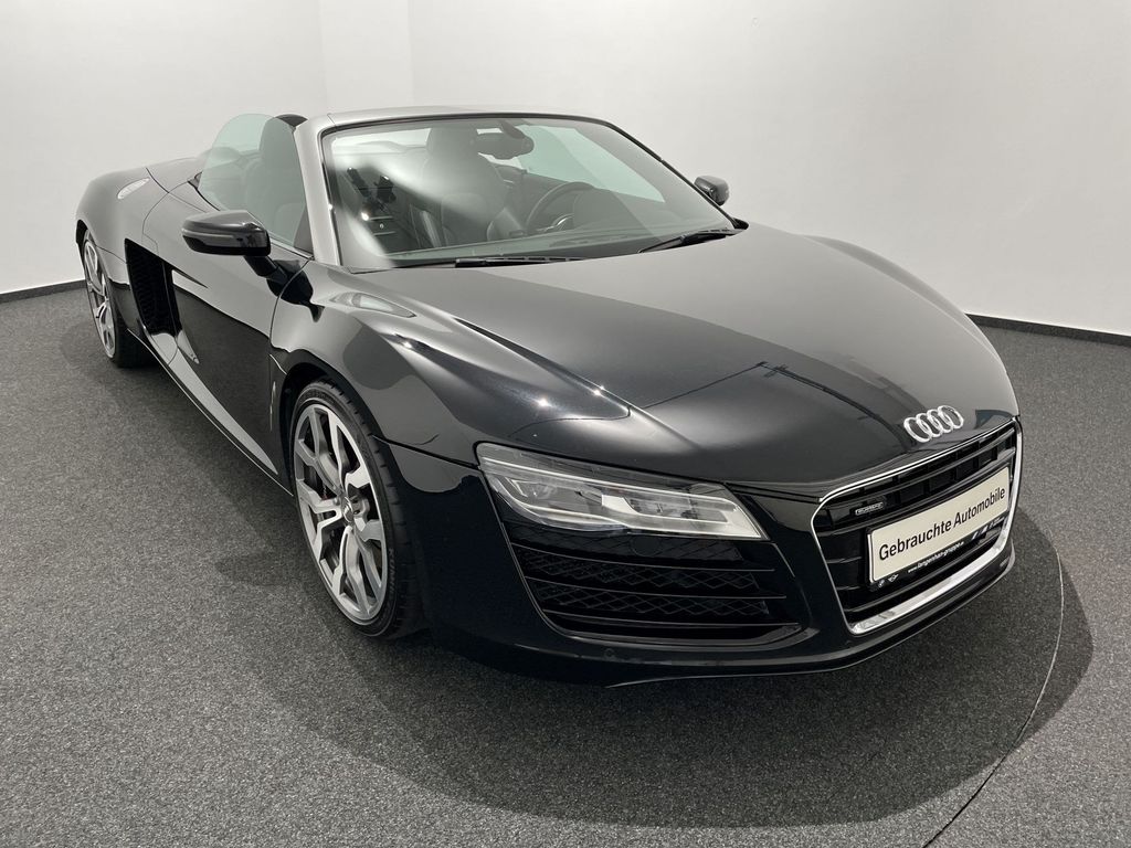Audi R8 2013