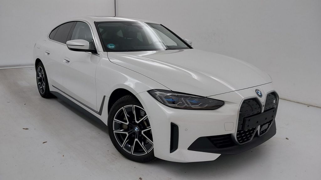 BMW i4 2023