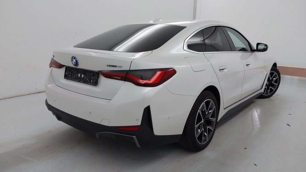 BMW i4 2023